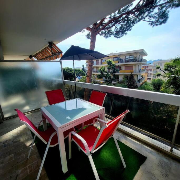 Grand Studio Localisation Ideale Antibes Exterior photo