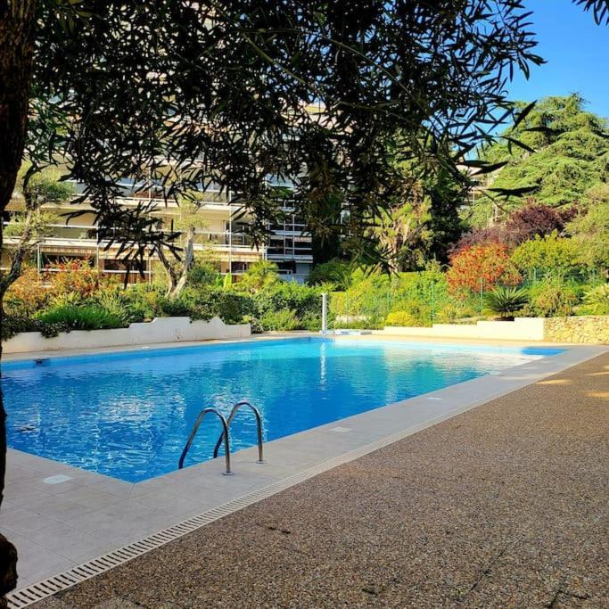 Grand Studio Localisation Ideale Antibes Exterior photo