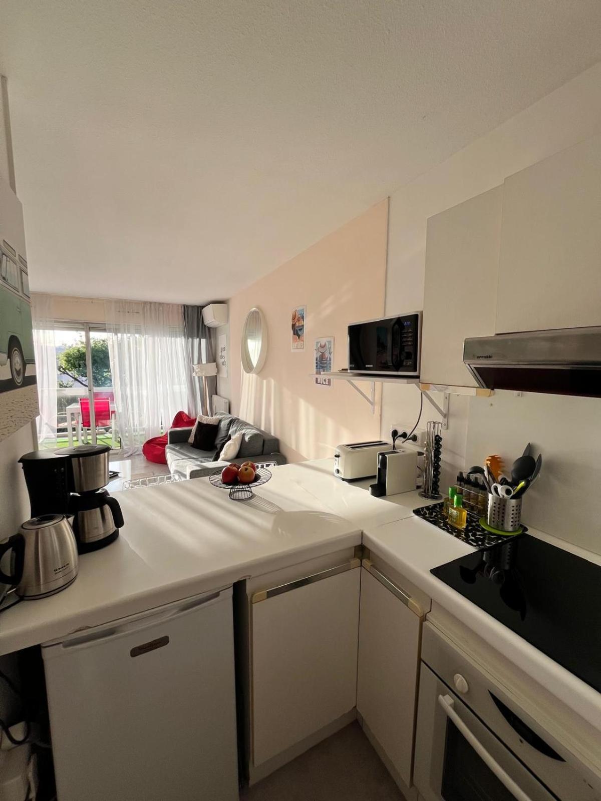 Grand Studio Localisation Ideale Antibes Exterior photo