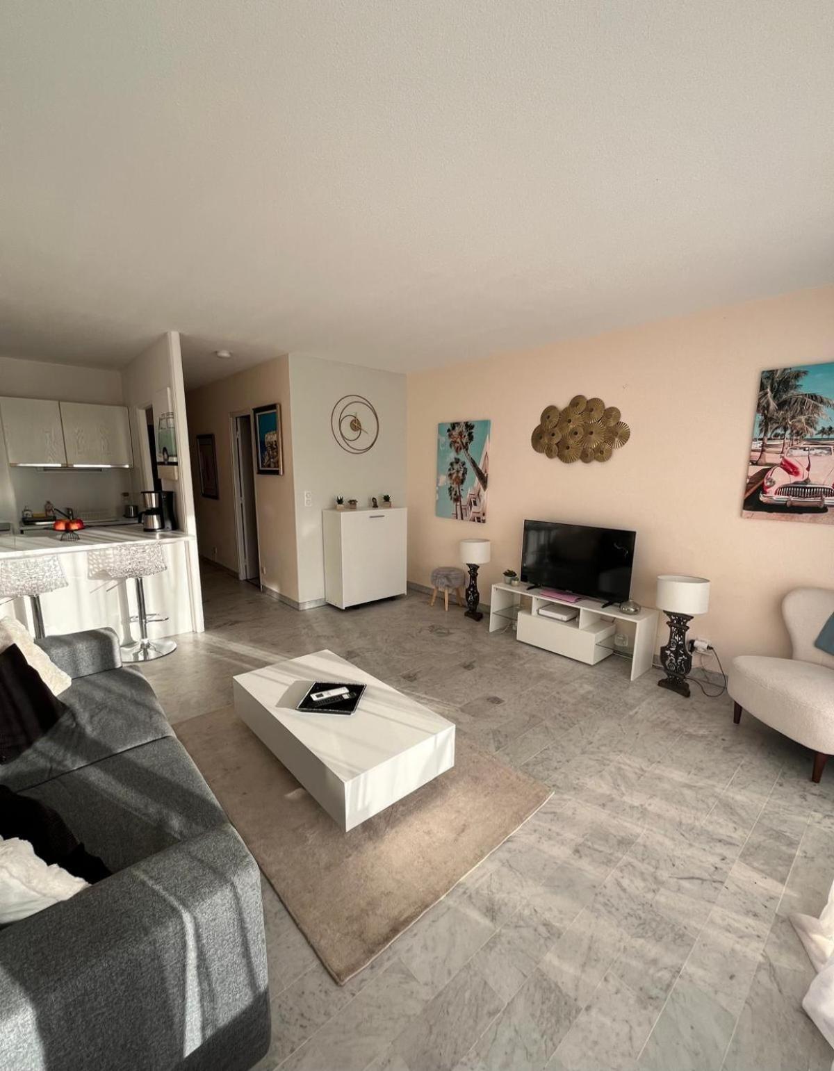Grand Studio Localisation Ideale Antibes Exterior photo